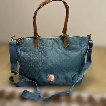 Christian Ouwens 파랑 토트백 새상품급