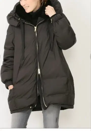 두지엠 클라세 다운 자켓 후드 부착