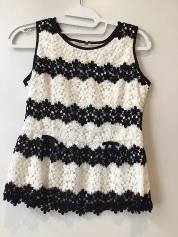 Super Beauty 꽃무늬 레이스 슬리브리스 튜닉