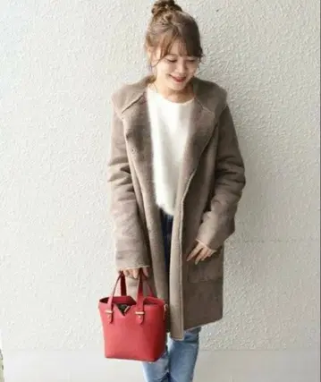 [ 새상품급 ] SHIPS 페이크 무스탕 코트 사이즈 36 S 사이즈