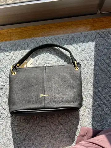 Beaute 블랙 가죽 숄더백