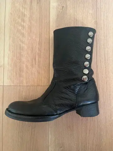 ZUCCa 블랙 가죽 숏부츠 M 사이즈