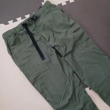 HEATTECH M 사이즈 올리브 그린 팬츠 M 유니클로