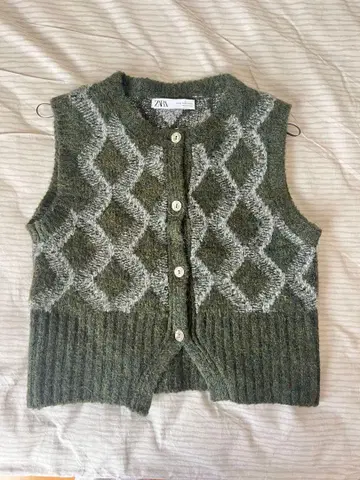 ZARA 아가일 무늬 니트 베스트
