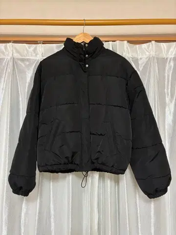 INGNI 블랙 다운 자켓 숏 기장