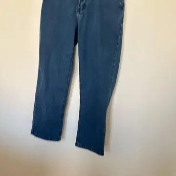 연중 사용할 수 있는 스트레이트 레그 데님 팬츠 허리 80 빅 사이즈