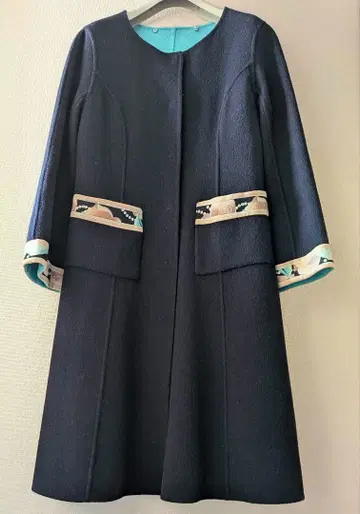 새상품급 레오나르 코트 네이비, 사이즈 36