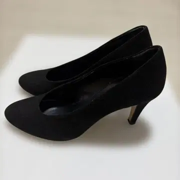 [ MADE IN ITALY ] 블랙 스웨이드 펌프스 37 사이즈