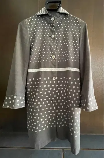 미나 페르호넨 그레이 코트