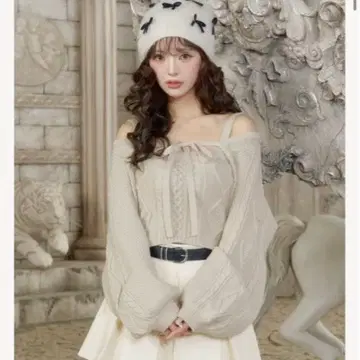 다리치 케이블 숏 니트 앙상블 아이보리