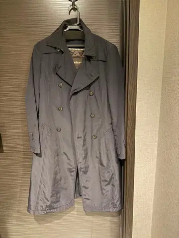 그레이 더블 브레스트 트렌치코트 M 사이즈