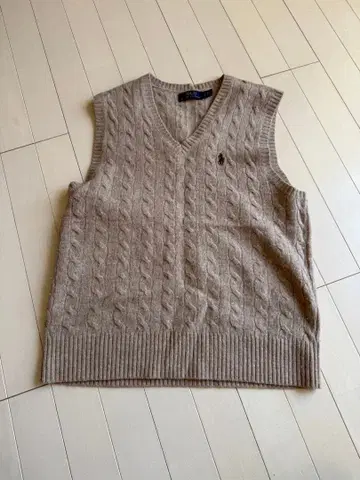 랄프 로렌 케이블 니트 V넥 슬리브리스 베스트