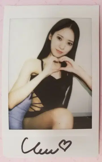 야카케 우미 친필 사인 포함 폴라로이드 B135