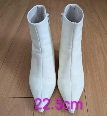 TSURU By MARIKO OIKAWA 35/화이트 스터드 부티