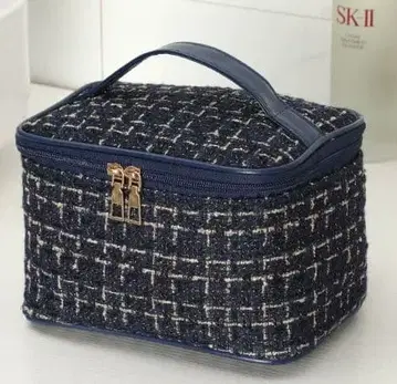 네이비 트위드 파우치