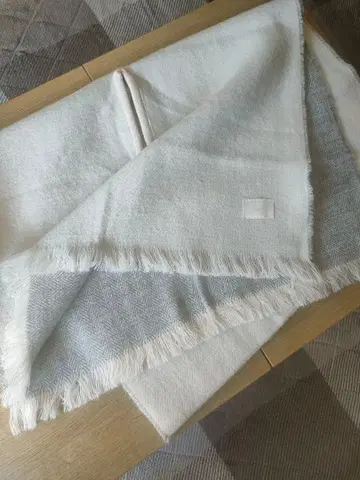 화이트 헤링본 안감 스톨