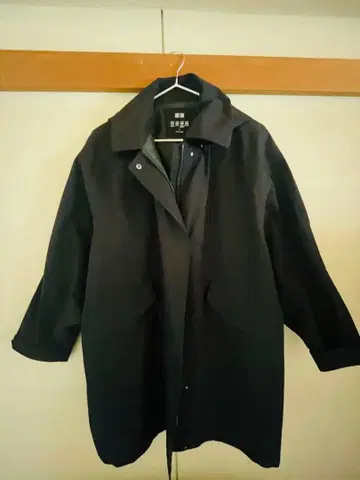 미사용 새상품 WOMEN 블록 테크 릴랙스 하프 코트 블랙