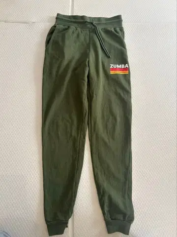 정품 ZUMBA 올리브 그린 조거 팬츠 XS