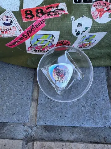 B'z FYOP 홀로그램 피크 배지