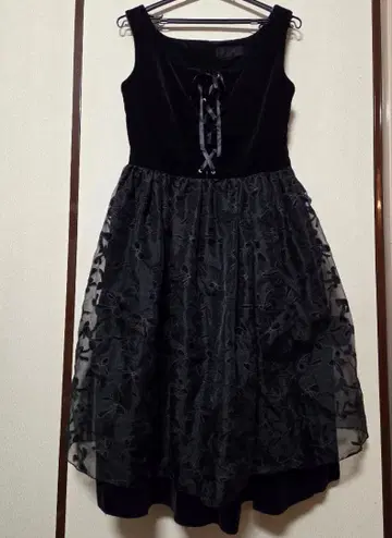 블랙 레이스업 드레스
