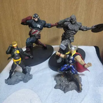 MARVEL 캐릭터 피규어 세트