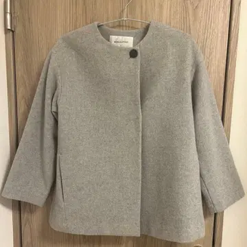 내추럴 뷰티 베이직 그레이 울 혼방 노카라 코트