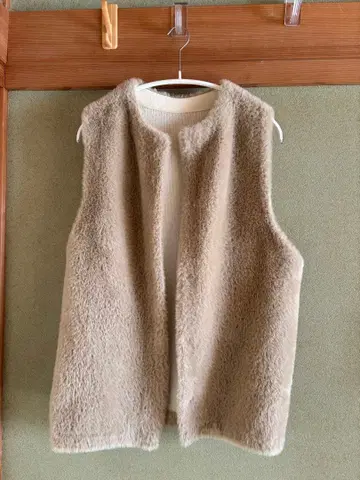 더블 페이스 페더 크루넥 베스트