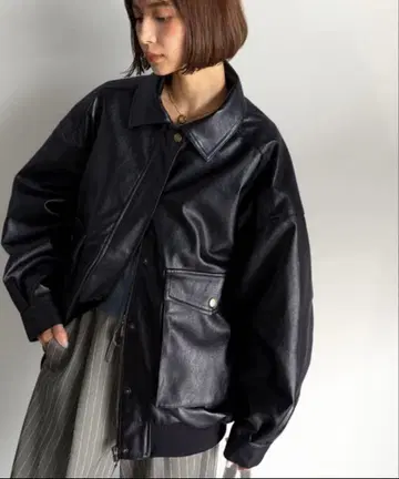Java 블랙 가죽 자켓 M 블루종