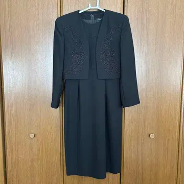 도쿄 소와르 여성용 포멀 수트