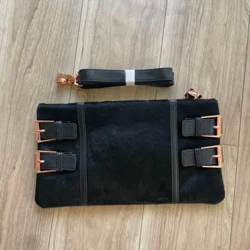 투모로우랜드 구매 송치 가죽 콤비 클러치 숄더 백