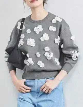 새상품 united arrows 3D 플라워 모티브 롱 슬리브 니트