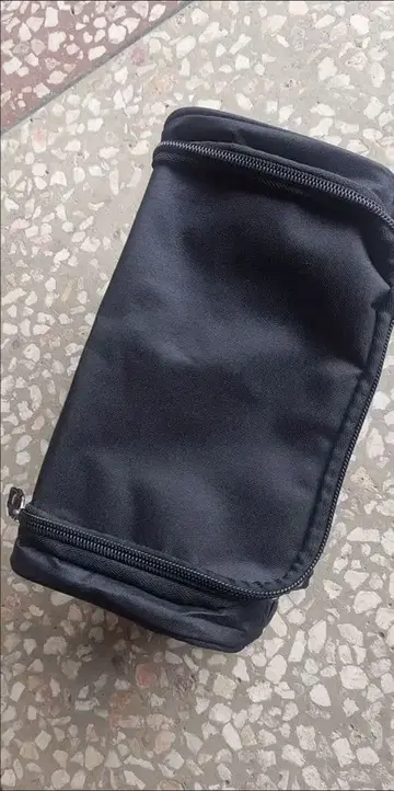 블랙 나일론 트래블 파우치