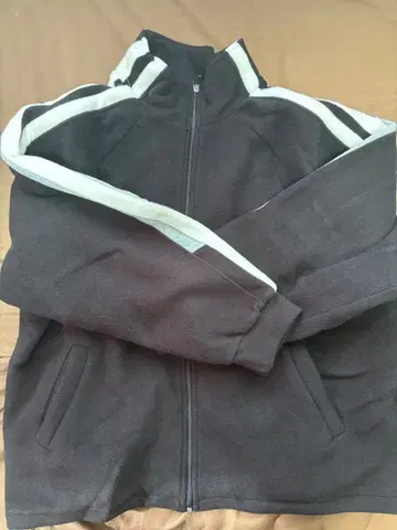 GLAMOUR 블랙 한국 저지