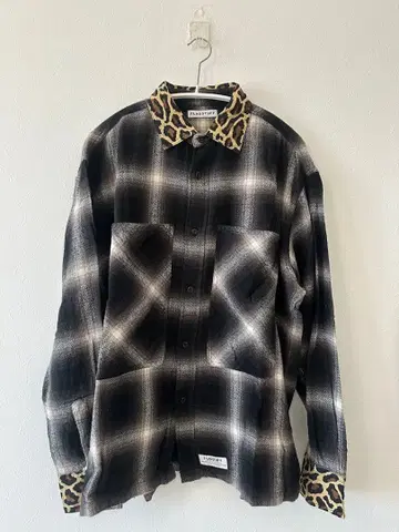 FLAGSTUFF 레오파드 무늬 옷깃 플란넬 셔츠