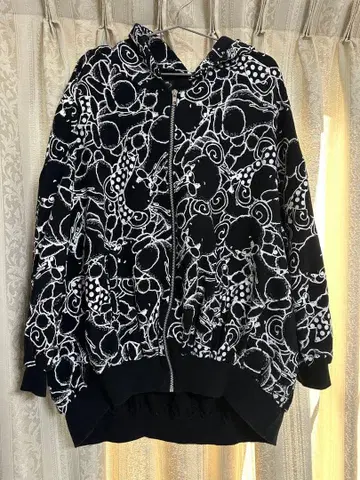 monomania 침 흘리는 곰 후드티 중고