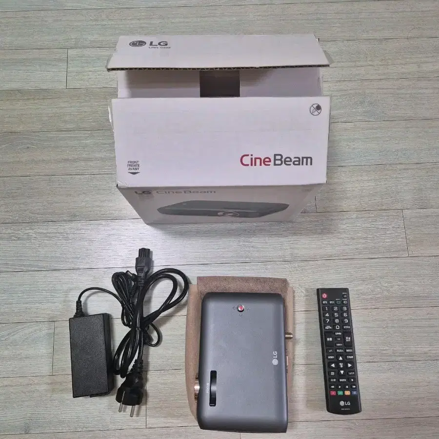 LG CineBeam PH550S Projector