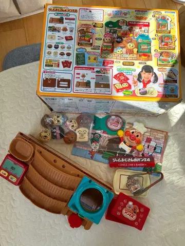 호빵맨 가마솥으로 굽자 잼 아저씨의 갓 구운 빵 공장