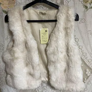 Agrigento 아이보리 인조 모피 베스트 M