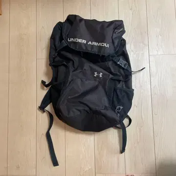 언더아머 블랙 백팩