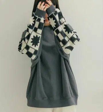 니코앤드 nikoand - 크로셰 콤비 풀오버 차콜 L