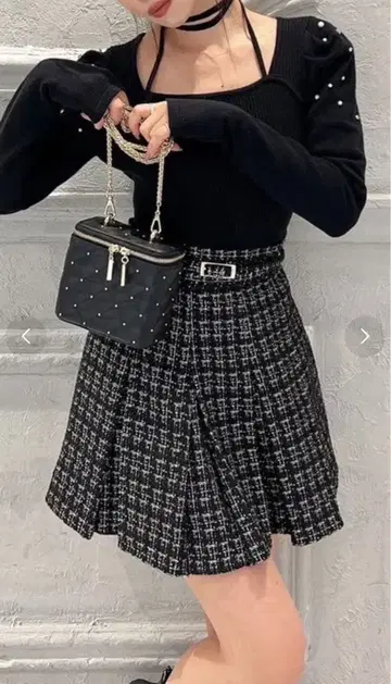 트위드 플리츠 스커트 블랙과 화이트