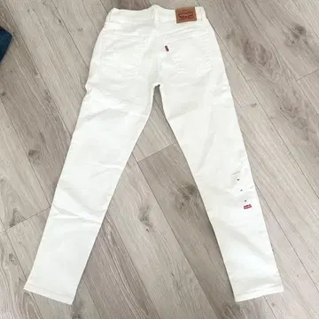 미사용 새상품 Levi's The Boys 화이트 스트레치 데님 26