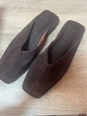 PECHINCHAR 다크 브라운 스웨이드 뮬 39