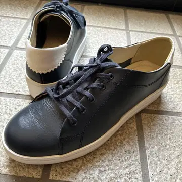 천연 가죽 네이비&화이트 스니커즈, 멋짐! 38 24.5cm