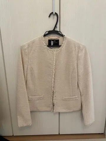 유나이티드 애로우즈 트위드 노카라 자켓