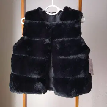 [ 새상품 미사용 ] 블랙 퍼 베스트