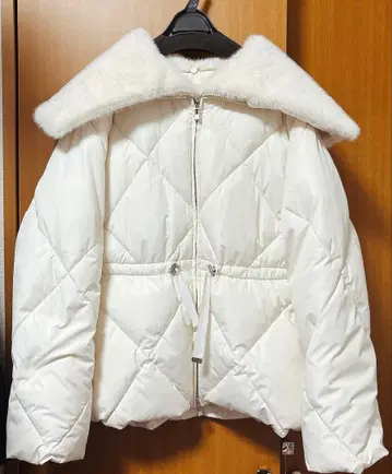 CELFORD 퍼 카라 부착 퀼팅 숏코트