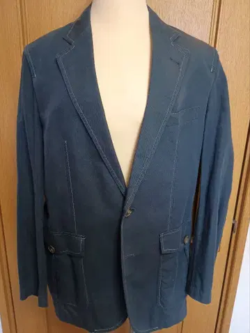 다크 블루 테일러드 자켓