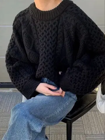 SELECT MOCA 블랙 케이블 니트