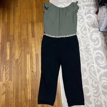 Rady 카키 블랙 절개 올인원